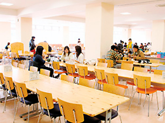 日本福祉大学の学食