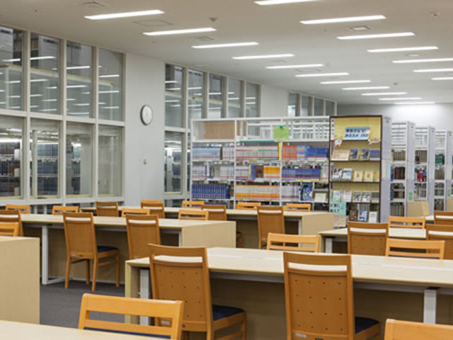 名城大学の図書館