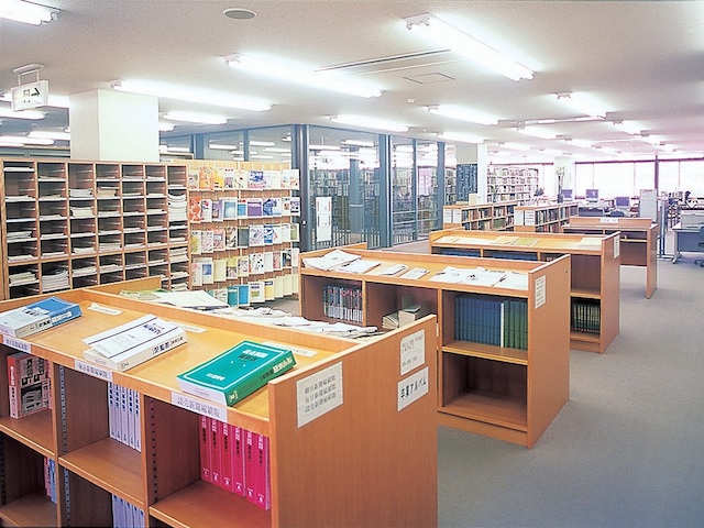 川崎医療福祉大学の図書館