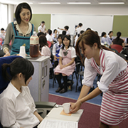日本外国語専門学校の説明会