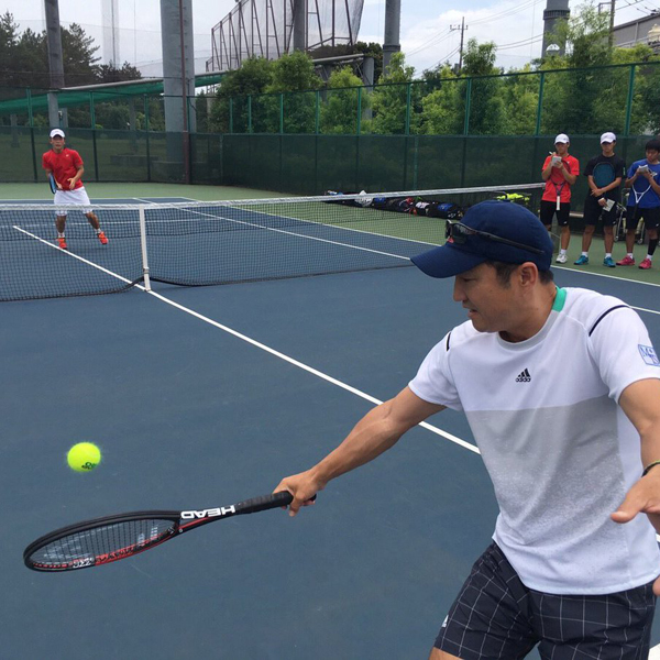 テニス体験／東京リゾート＆スポーツ専門学校