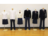 高円芸術高等学校の制服