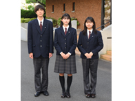 横須賀学院高等学校の制服