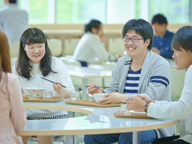 札幌大学の学食