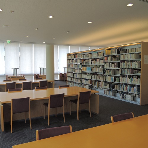 千代田キャンパス　図書館