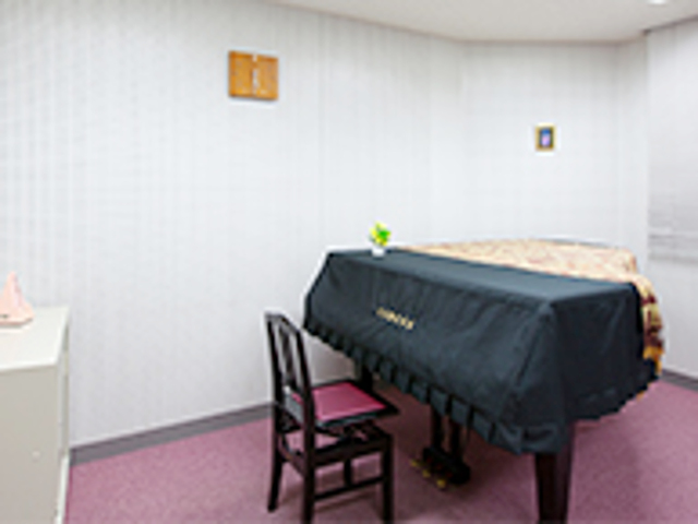 ○【ピアノ練習室】防音設備が完備のピアノ練習室。空いている時間には自由に利用できるので便利です。