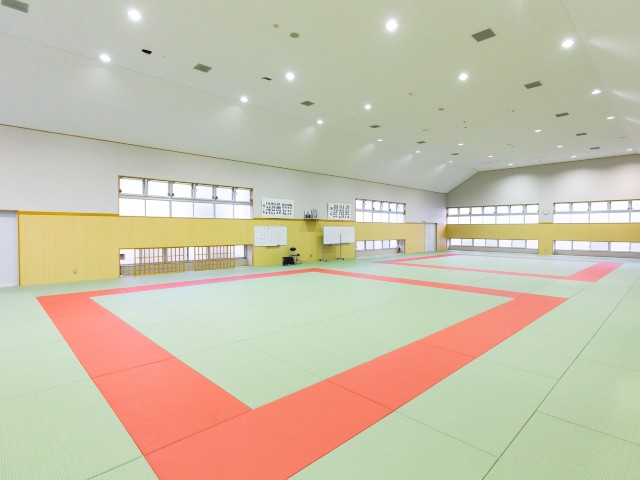 宝塚医療大学のスポーツ施設