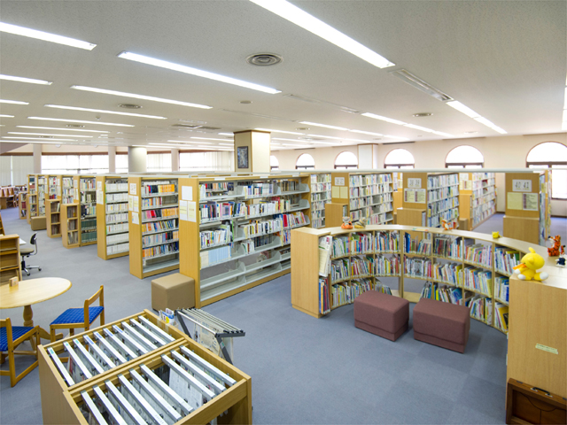 鹿児島純心大学の図書館
