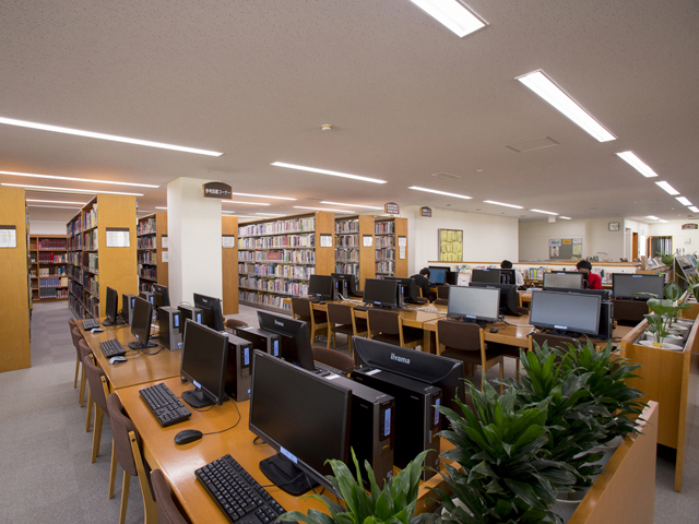 湘南工科大学の図書館