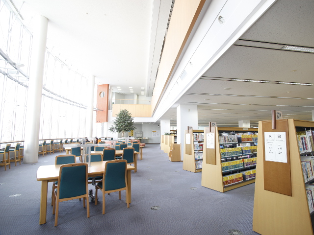 大阪商業大学の図書館