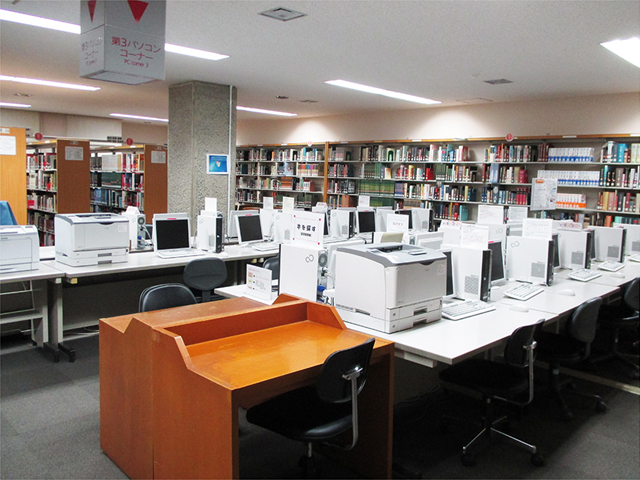 九州産業大学の図書館