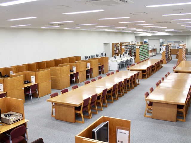 昭和音楽大学の図書館