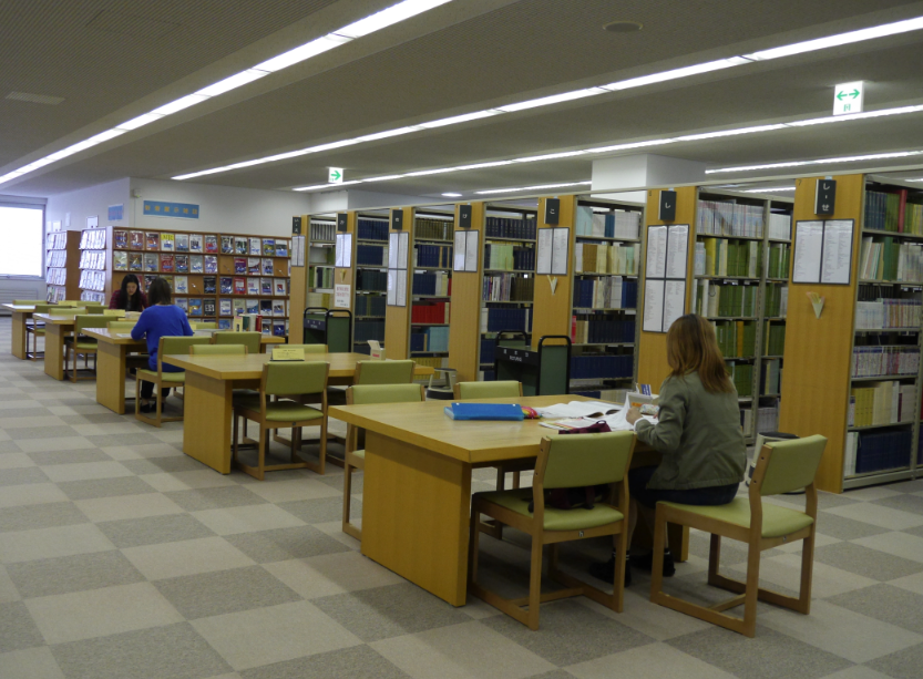 酪農学園大学の図書館
