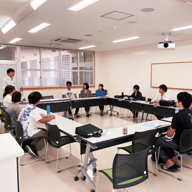 経済学部