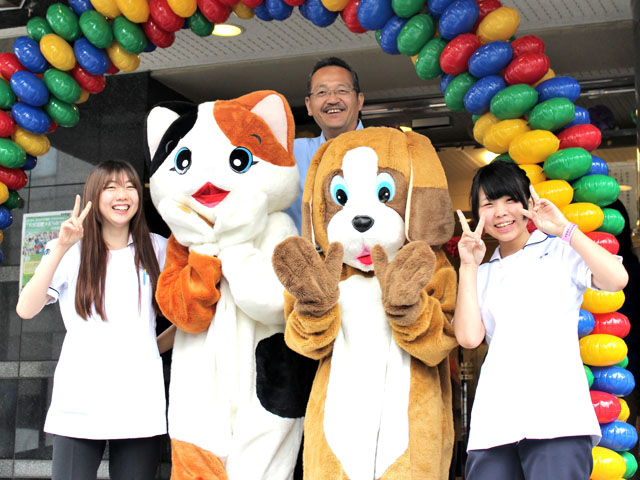 学生主体の「どうぶつ祭」。毎年多くの方が来場されます。