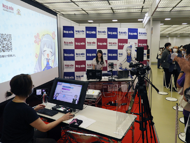 京まふ2022のKCGブースで繰り広げられたSF作家の菅 浩江先生と，人気声優の長野佑紀さんが演じるKCGのマスコットキャラクター「きょこたん」によるトークショー