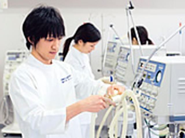 基礎工学実習室(臨床工学科)
