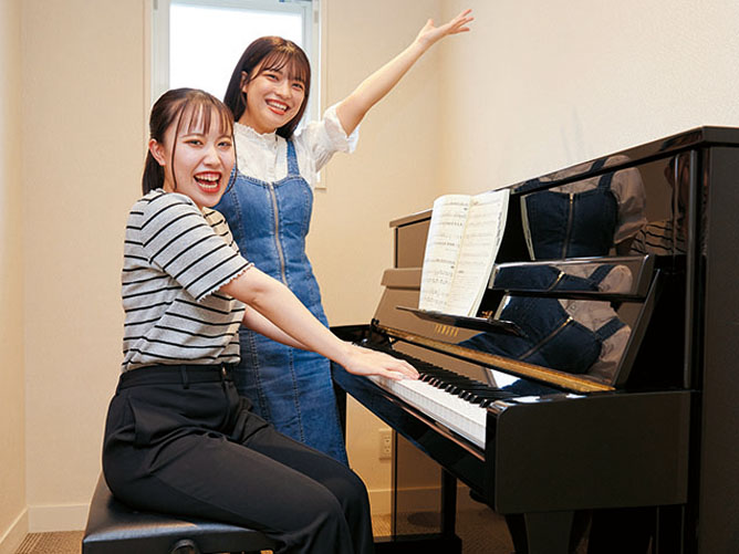 放課後や空き時間は自由に使えるピアノ個室練習室