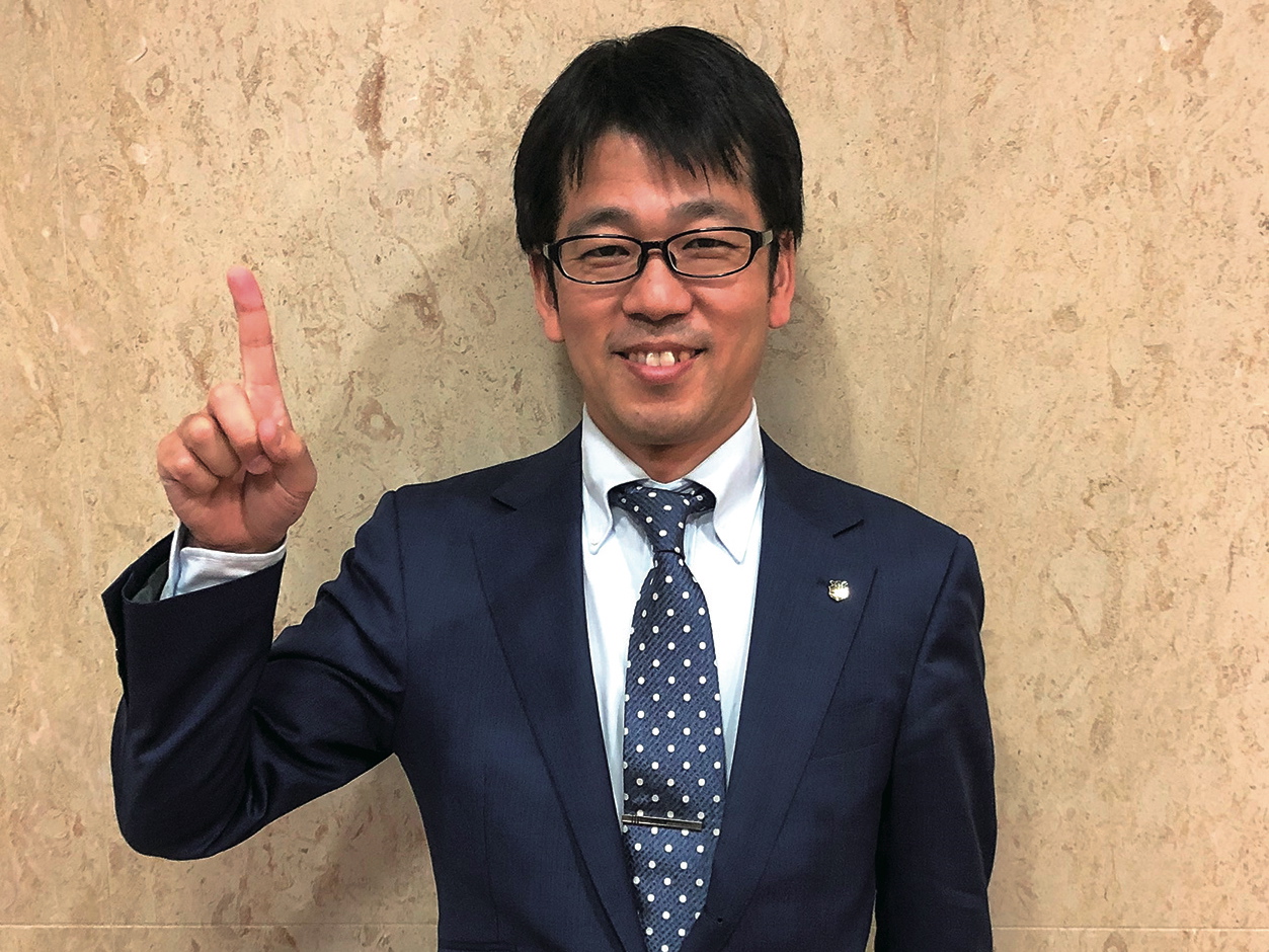 亀石 尚宏先生【公務員分野】本気で公務員を目指す人のために、最新の試験傾向や職場体験、現役公務員講演会など最高の環境を用意しています。